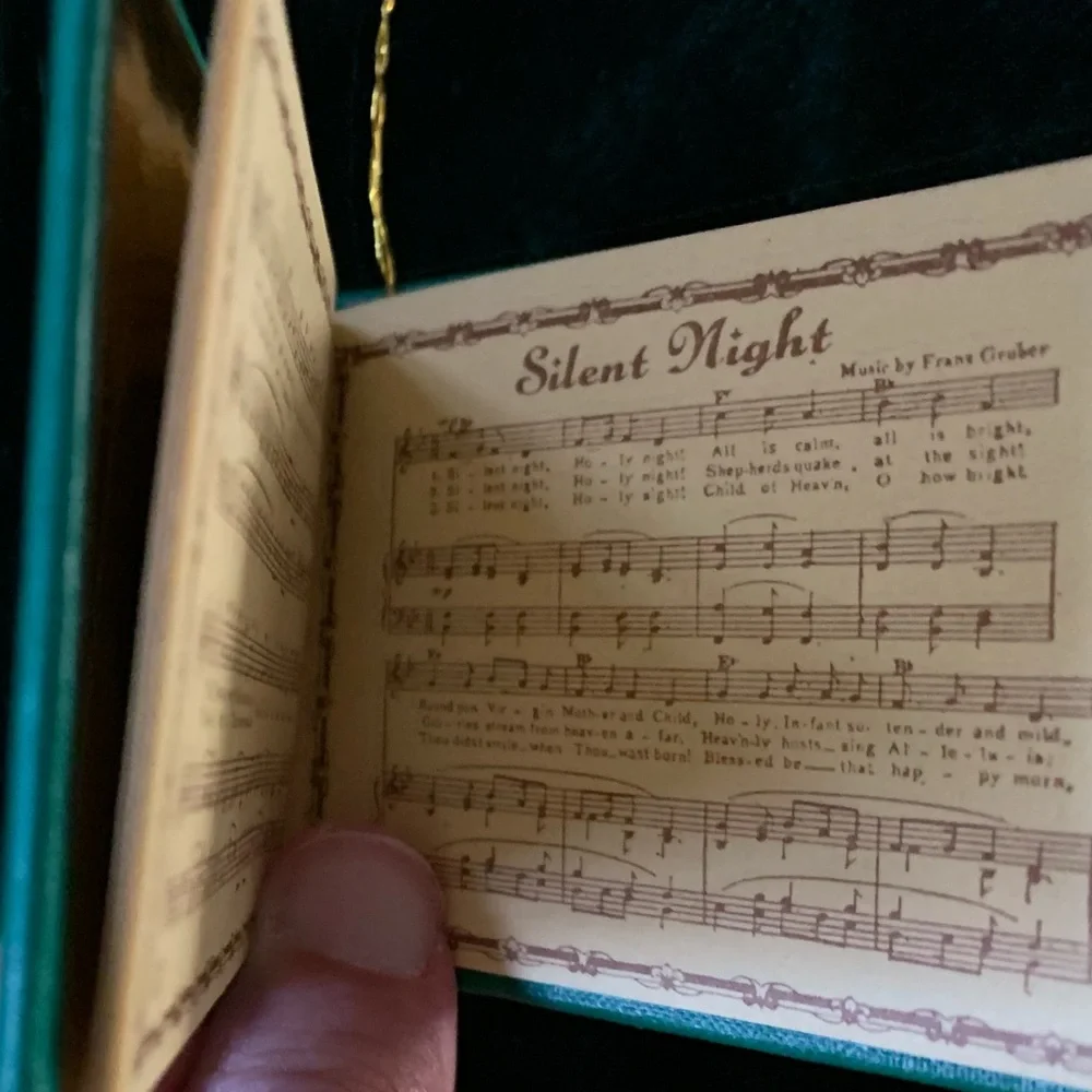 Vintage Christmas Carols Mini Book, Father Christmas/St Nick and Heart Ornament